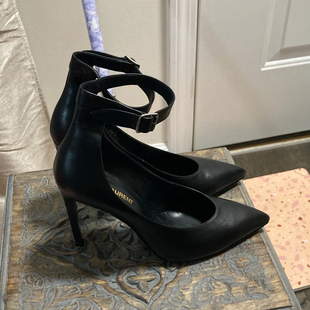 Saint Laurent Black Heeled Pumps - Picture 3 of 13